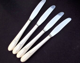 Vintage Silver Plate Dinner Knives by Wm Rogers 1940 BELOVED Pattern - set of 4