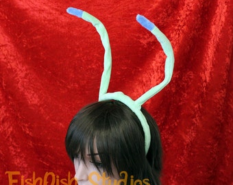 Thin tipped Antennae Headband For Bug / Insect / Alien / Celebi or Fairy Fancy Dress and Cosplay