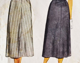 1940s skirt pattern: McCall 7307