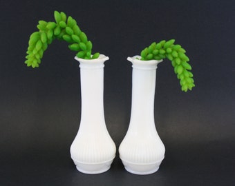 Vintage Milk Glass Bud Vases, Set of 2 (E6756)