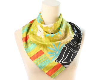 FLORAL SILK Kerchief 90s Fresh Green Black Vintage Color Block Daisy Print Small Scarf Square Retro Neck Scarf Flowers Printed Gift Idea