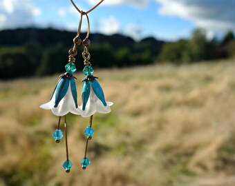 Bohemian Earrings - Flower Earrings - Floral Earrings - Boho Earrings - White Flower Earrings - Turquoise Earrings - Dangle Drop Earrings.