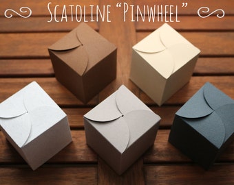 10 scatoline "Pinwheel", in cartone testurizzato colorato, personalizzabili