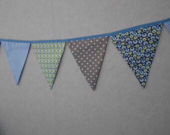 Garland of 12 flags in fabric
