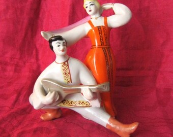 National Russian folk old dancers - vintage porcelain figurine