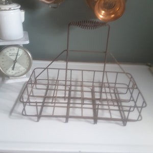 Vintage Milk Carrier Oil Carrier Handled Rusty Metal Farmhouse Holds 8 Milk Bottles