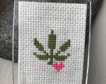 Keychain Cannabis Love Completed Cross Stitch pot leaf with heart in clear acrylic keyring weed love fun cute gift/party favors