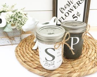 Mason Jar Salt & Pepper Shakers, Farmhouse Kitchen, Mason Jar Decor, Kitchen Table, Country Kitchen, Farmhouse Decor, Rustic Kitchen Decor