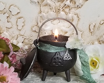 Goddess Brigid Imbolc Candle, Cauldron Candle, Altar Candle, The Trinity knot