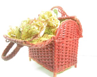 Vintage purse, wicker purse, straw purse, hand bag, red purse,purse, display,shabby chic decor, cottage decor, vintage fashion,old wicker,