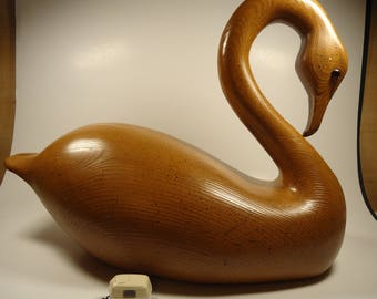 Large swan wood look,glass eyes