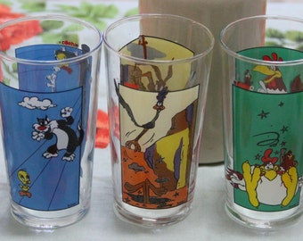 Collectable 1992 Warner Brothers LOONEY Tunes -Cartoon Glass Tumblers (5)