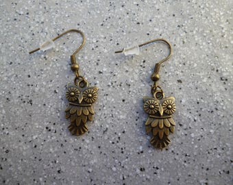 Lovely nugget earrings in antique bronze