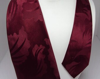 Arrow Brand Damask Pattern California Swagger Tie
