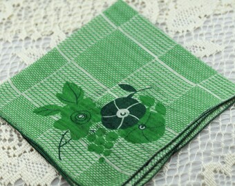 Vintage Hankie Green Unique Pattern #D-47