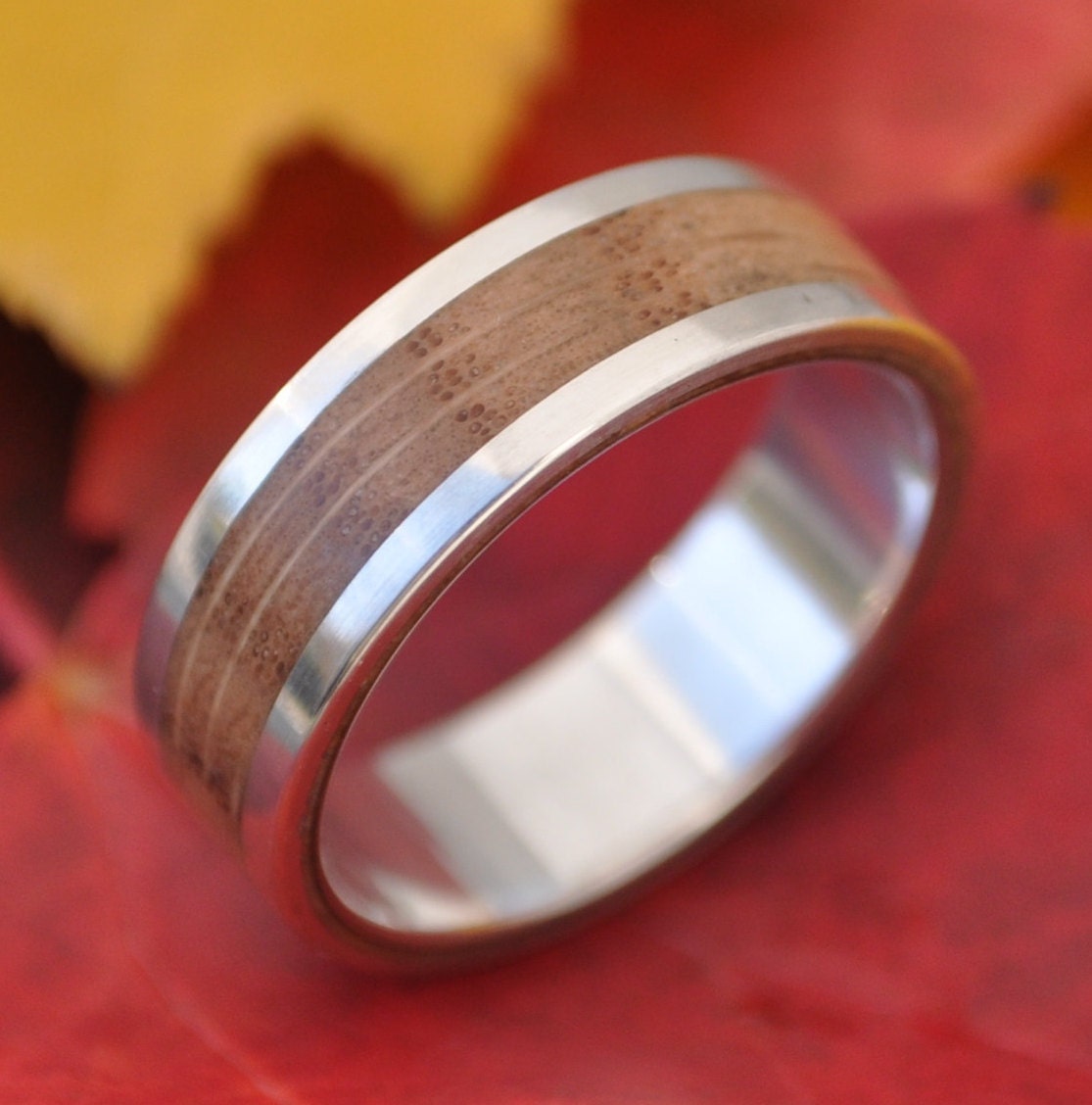 Lados Oak Wood Ring recycled sterling silver and sustainable