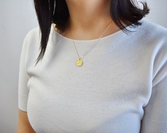 Dainty Gold Hammered Circle Necklace / Hammered Disc Gold Necklace / Delicate Gold Circle Necklace / Gold Dainty Disk Necklace / AD014
