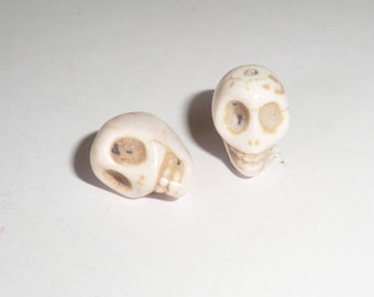 2 x 12mm white Howlite Skull skull