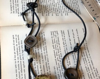 Light and sporty necklace