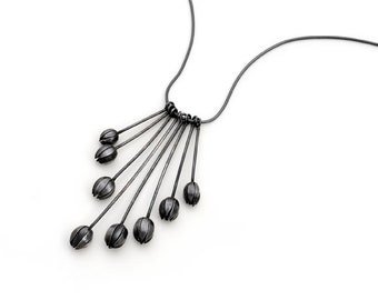Bud pendant eight buds