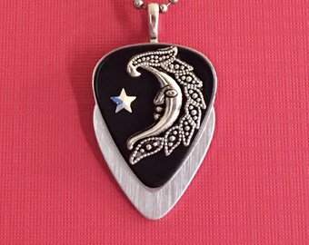 Guitar Pick Necklace "Moondance"