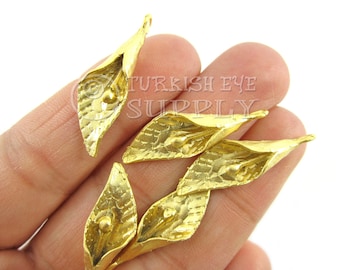 5 pc Lily Flower Pendant, 22K Gold Plated Fleur-De-Lis Pendant, Turkish Necklace Findings, Jewelry