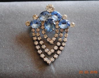 Blue and Clear Rhinestones V Shaped Lapel Brooch Pin