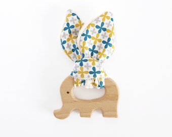 Ring Rattle Teether wood - elephant - organic cotton - clovers