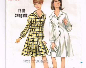 Vintage Butterick Dress Sewing Pattern 4457 in FACTORY FOLDS