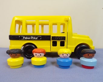 Vintage Fisher Price 2372# Little People School Bus