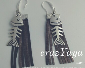 Leather and metal earrings