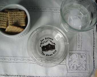 Vintage Souvenir San Antonio glass ash tray