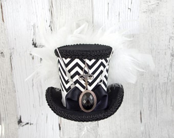 Black and White Zigzag Medium Mini Top Hat Fascinator, Alice in Wonderland, Mad Hatter Tea Party, Derby Hat