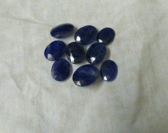 Blue sapphire gemstone
