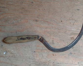 Vintage Scythe Sickle Farm Tool Farm Blade Primitive Hand Scythe