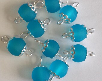 5 connectors 8mm frosted blue glass beads