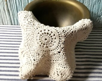 Vintage Hand Crochet Cotton Doily, Shabby Cottage, Arts Crafts Collage Project, Vintage Ephemera, Crochet Doily