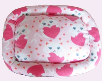 Small, White Cats, Dog bed, Washable pet bed, Cat bed, oval pet bed, Puppy bedding, Kitten bed, Kennel bedding, Plush Fleece pet bed