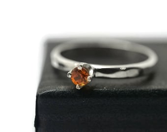 Sapphire Engagement Ring, 3mm Orange Sapphire Ring, Natural Sapphire, Minimalist Sterling Silver Claw Ring, Shiny or Oxidized Silver Ring