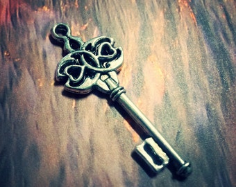 Skeleton Key Pendants Key Charms Antiqued Silver Keys Wedding Keys Wholesale Keys Steampunk Keys Double Sided Keys 45mm 2pcs