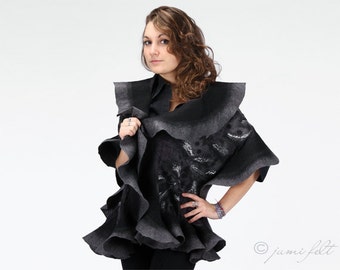 Felted wavy ruffled shawl - Grey fashion - Handmade wool and silk - DHL Express shipping