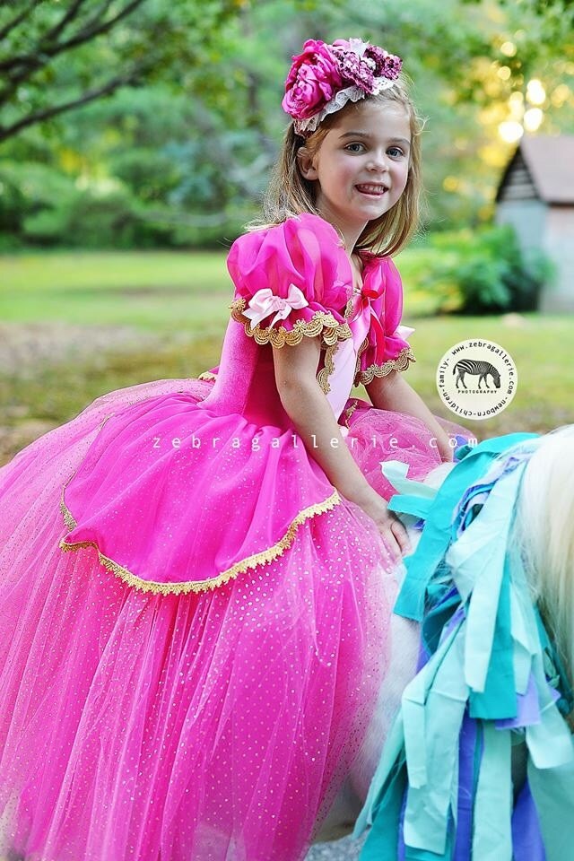 aurora coronation costume