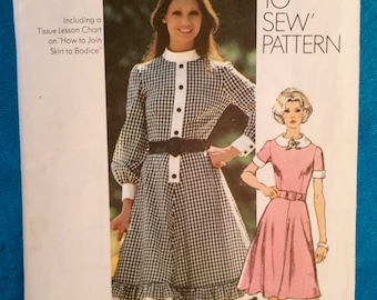 Vintage 1972 dress sewing pattern - Simplicity 9849 - plus size 18 ( 40" bust) - 1972