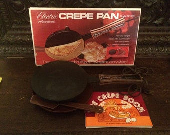 Crepe Pan in Original Box with all Original Assesories Electric by Grandinetti Model BP303 1975 Makes up to 9 inch Diameter Crepes