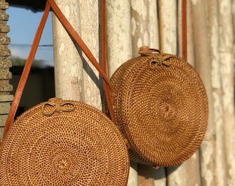 Rattan Bag Natural Handwoven Bali Round Bag Straw Bag with Button or Bow Clip for Small Girls or Kids 114-119 cm strap