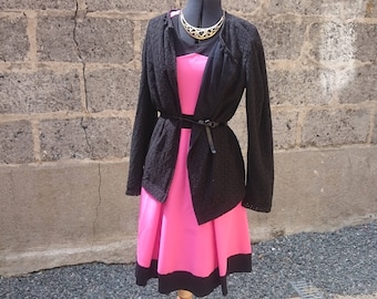 Vintage dress, dress fit and flare, pink and black, pink and black colorblock, fit and flare, vintage inspired, jersey, jersey dress