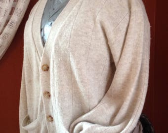 Vintage 1980's / unisex/sweater/jacket/oversized/Size M-40/70-30% Wool Cardigan with lamb-acrylic/collar V/Made in India