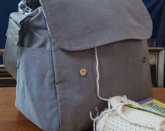 Cross body, messenger style bag, knitting Bag, knitting supplies, crochet tote, xmas gift, organizer, Yarn Dispenser, women's handbag, gray
