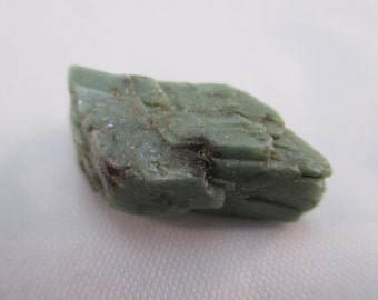 Green Heulandite - Grief, Shock, Joy, Compassion, Protection, Chakra, Aura, Healing - Crystal Cave