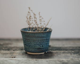 Rutile Blue planter